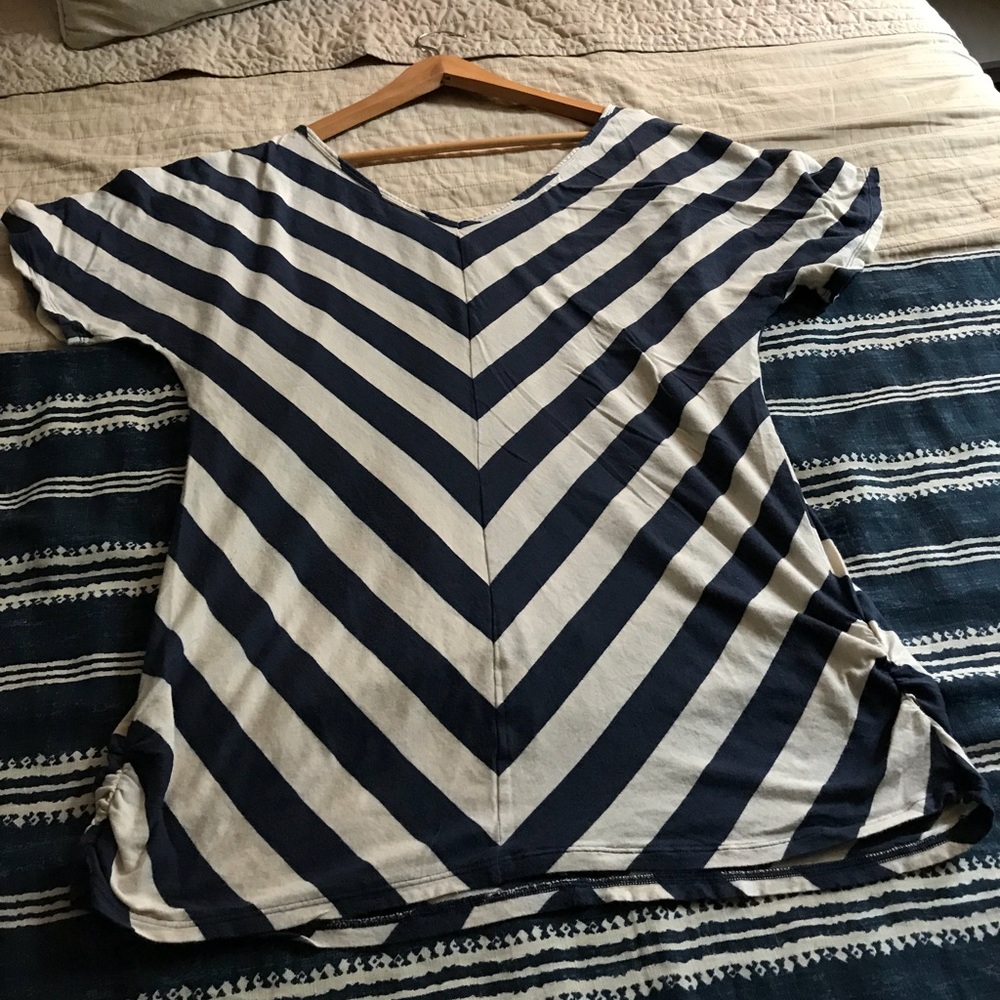 OLD NAVY Maternity Tee